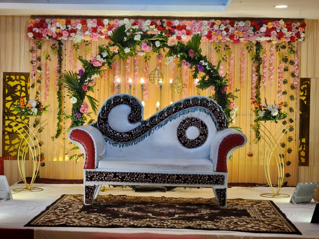 Best banquet hall in Lucknow stage decoration