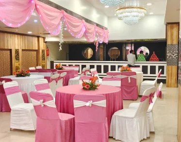 3 star hotels in Gomti Nagar Lucknow wedding hall decoration