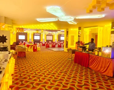 3 star hotels in Gomti Nagar Lucknow wedding stage decoration